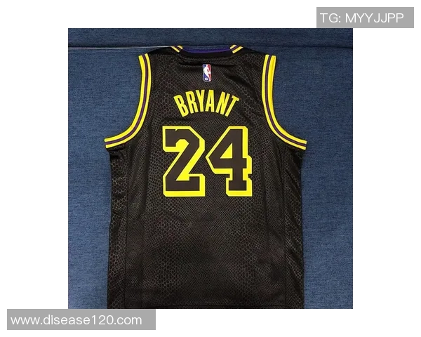 科比首次亲穿的24号球衣将拍卖2006年曾以一万美元成交